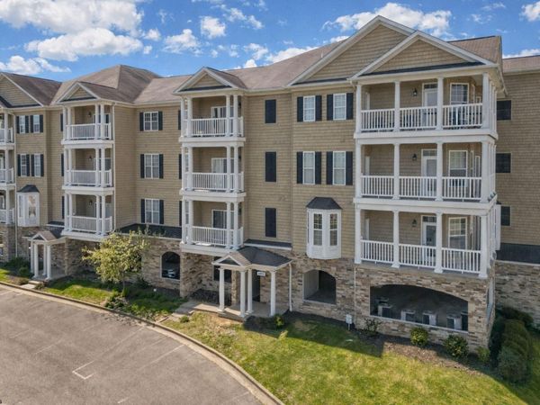 1211 Suncrest Village, Morgantown, WV 26505