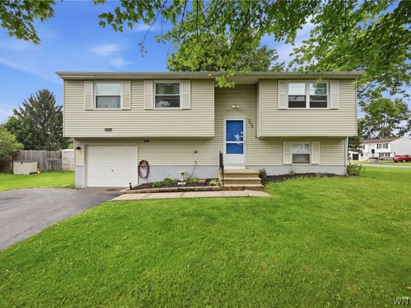 7024 Academy Lane, Lockport, NY 14094