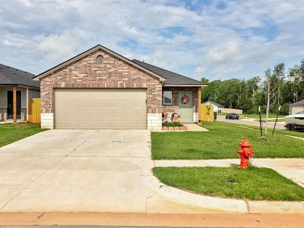 3501 Pete Street, Mustang, OK 73064