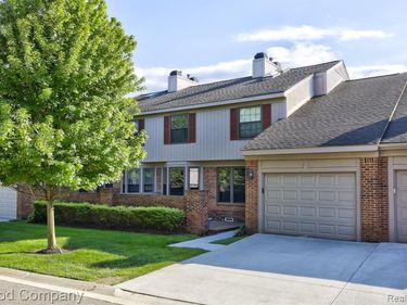 7354 Birkshire, West Bloomfield Twp, MI 48322