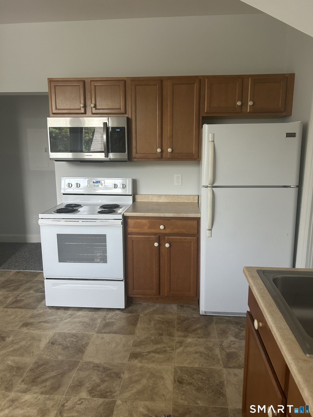 304 Caroline, Unit 5, Derby, CT 06418 Main Photo