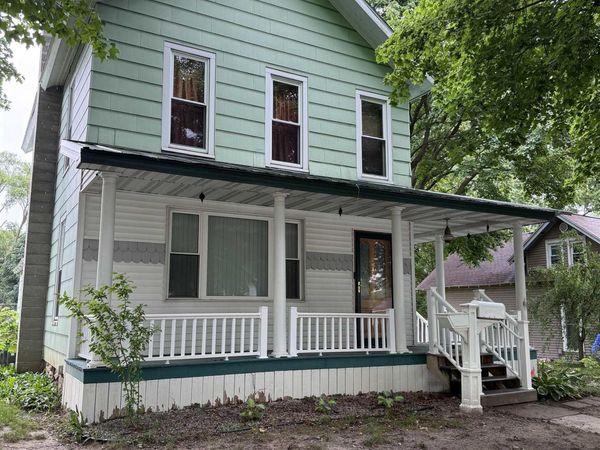 414 Maple Street N, Ithaca, MI 48847