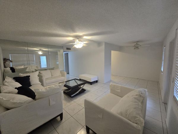 227 Kent N, West Palm Beach, FL 33417