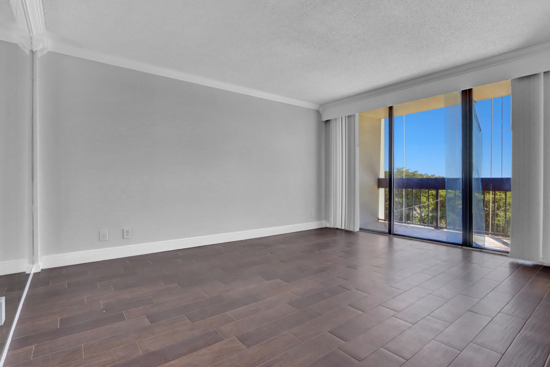 2000 Presidential Way, Unit 504, West Palm Beach, FL 33401 Photo