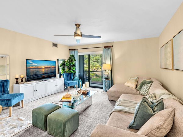 912 SW 9th Street Circle, Unit 105, Boca Raton, FL 33486