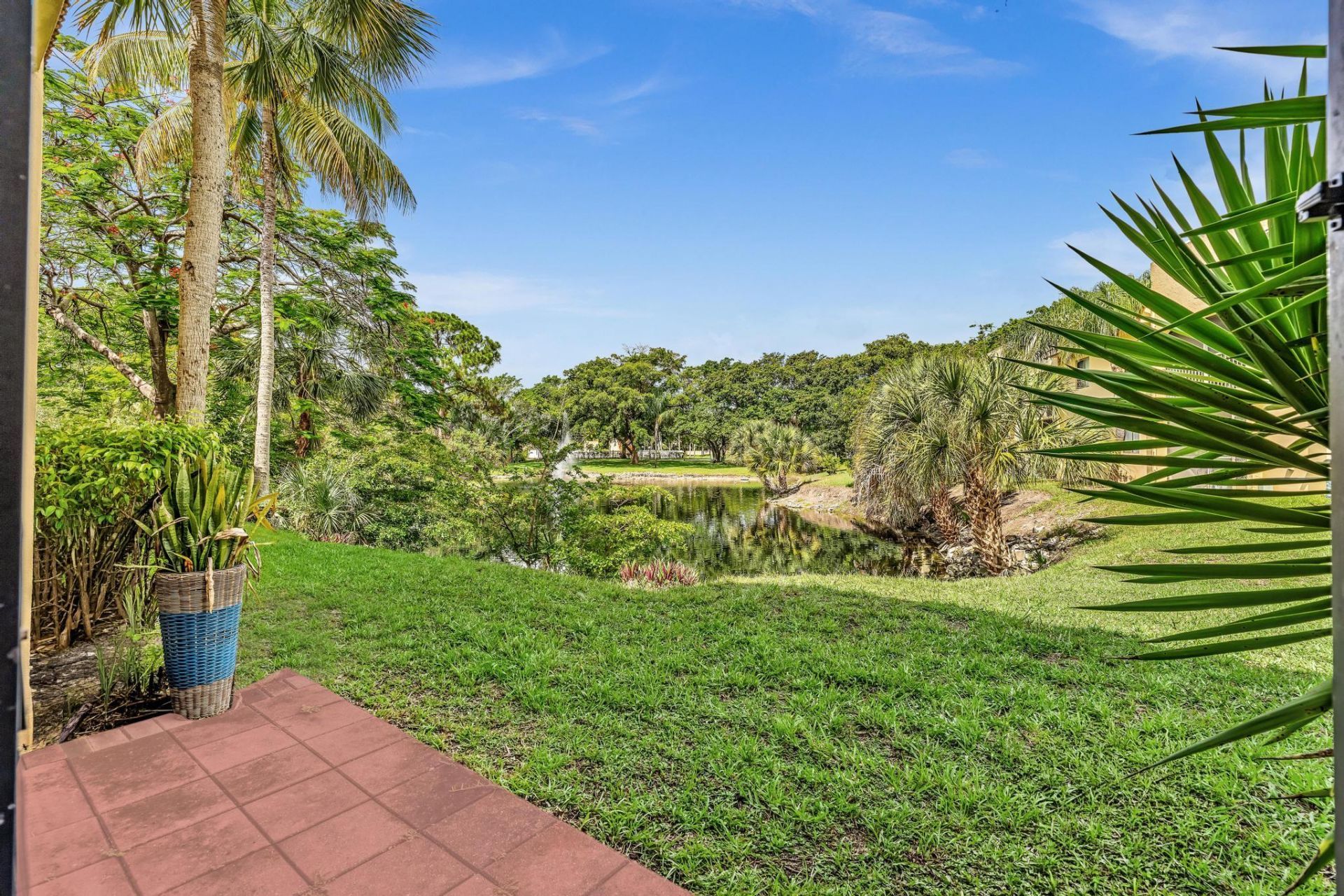 912 SW 9th Street Circle, Unit 105, Boca Raton, FL 33486 Photo
