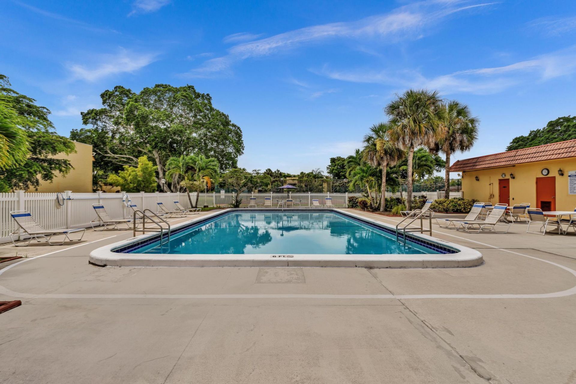 912 SW 9th Street Circle, Unit 105, Boca Raton, FL 33486 Photo