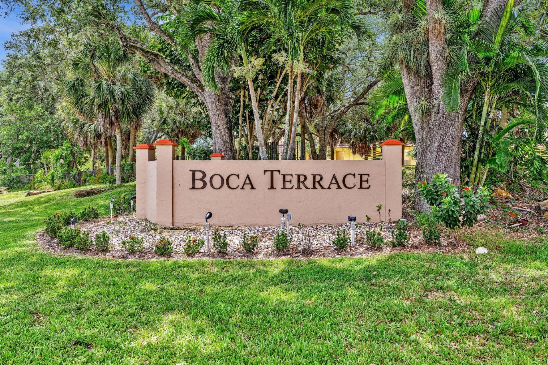 912 SW 9th Street Circle, Unit 105, Boca Raton, FL 33486 Photo