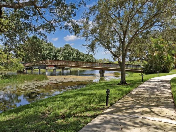 227 Club Drive, Palm Beach Gardens, FL 33418