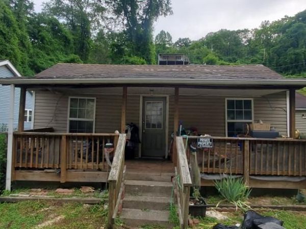 1532 Chandler Drive, CHARLESTON, WV 25312