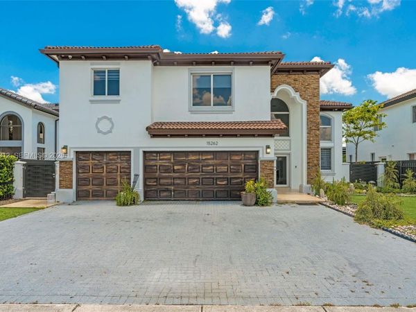 15262 SW 11th St , Miami, FL 33194