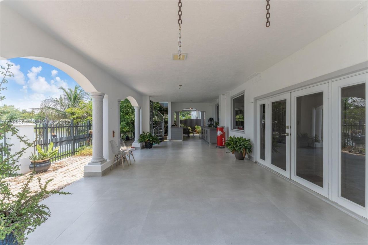 15262 SW 11th St , Miami, FL 33194 Photo