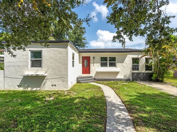 1246 Fisherman St , Opa-Locka, FL 33054