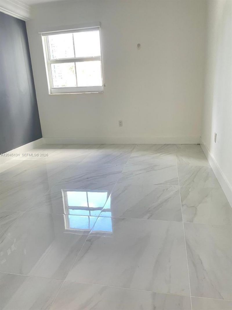 185 SE 14 Ter, Unit 1413, Miami, FL 33131 Photo