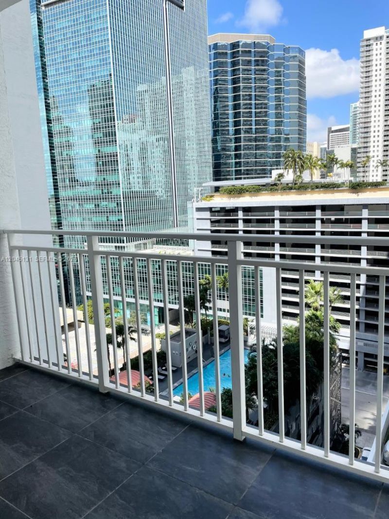 185 SE 14 Ter, Unit 1413, Miami, FL 33131 Photo