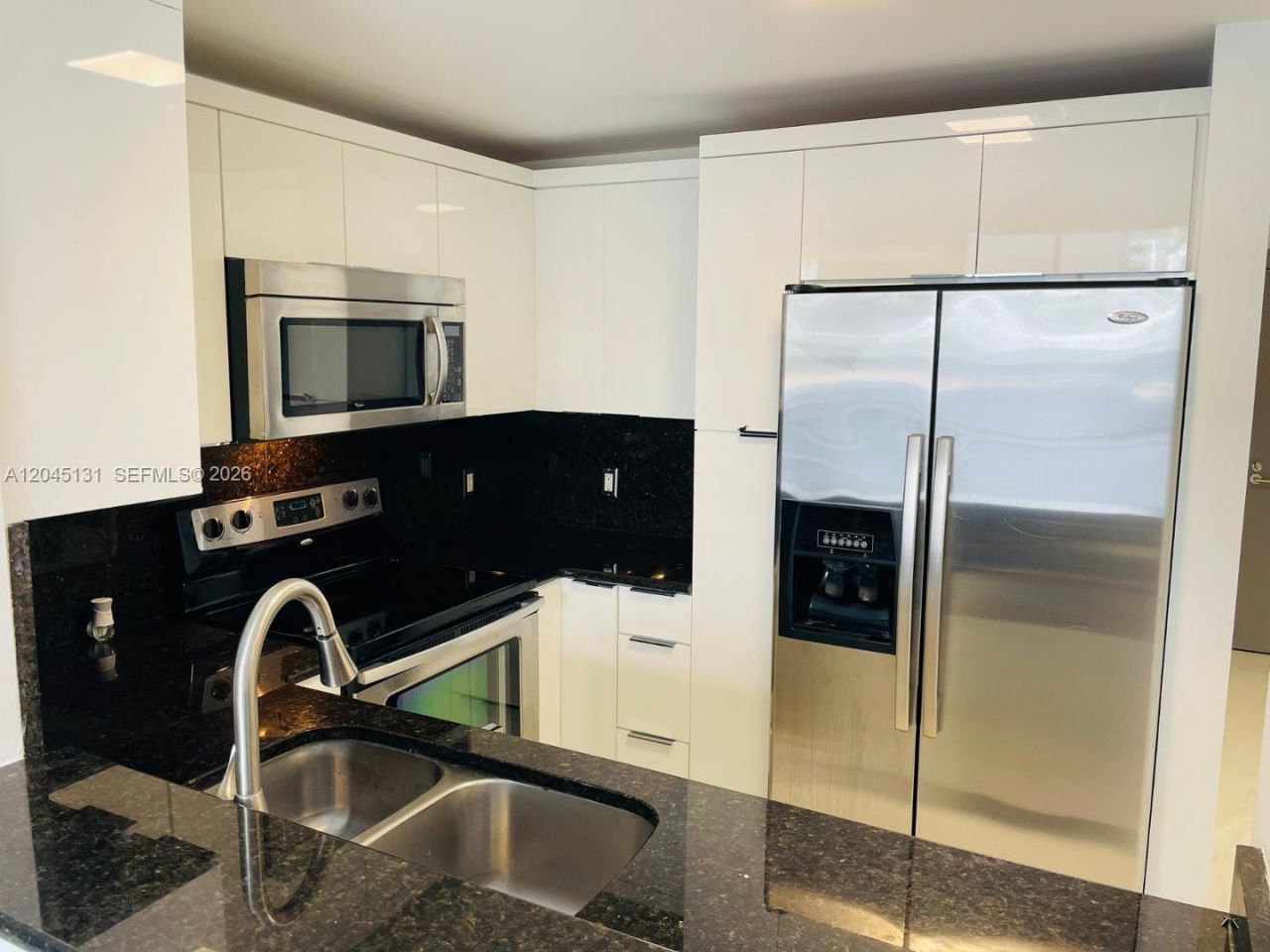 185 SE 14 Ter, Unit 1413, Miami, FL 33131 Photo