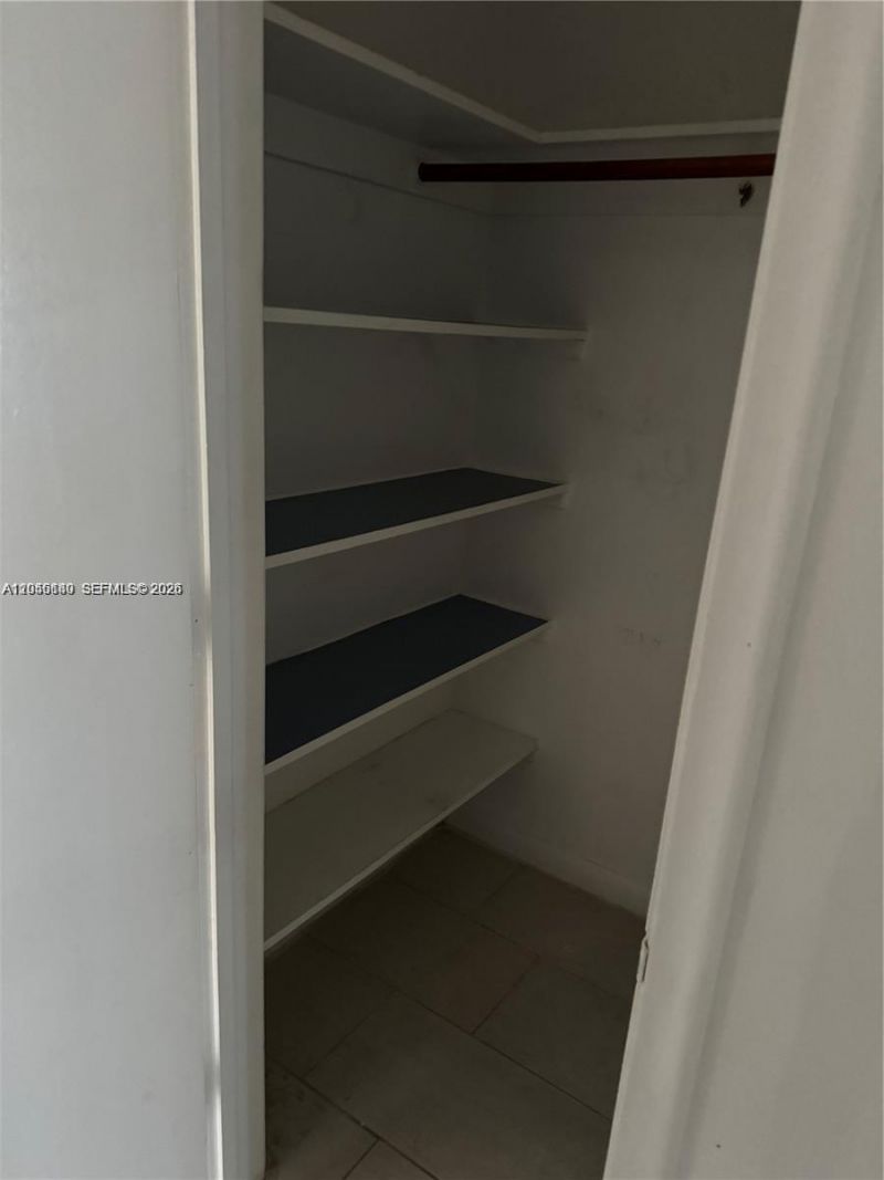 285 NE 191st St, Unit 2907, Miami, FL 33179 Photo