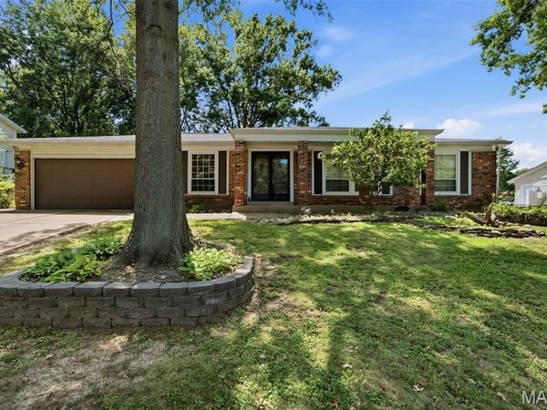 5615 Wieland Drive, St Louis, MO 63128