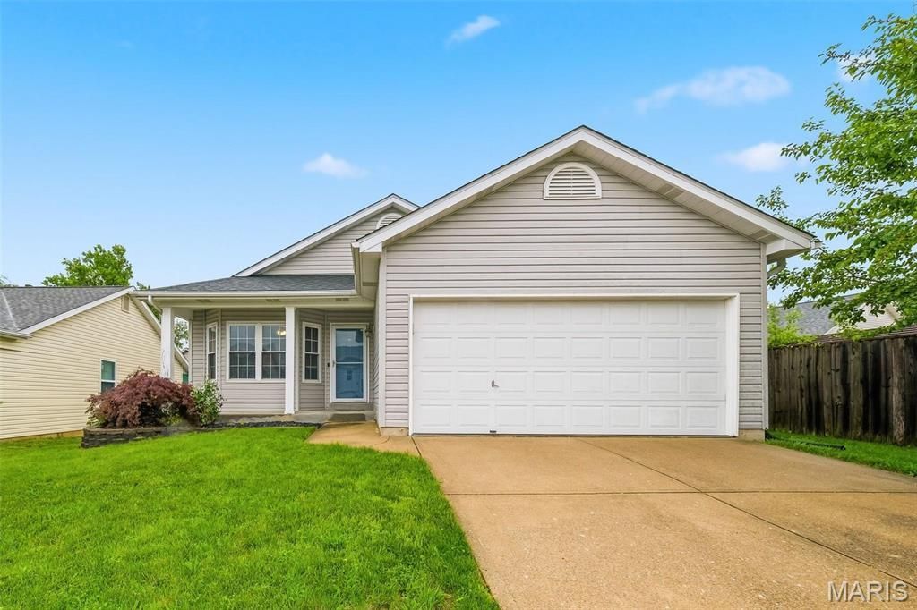 1818 Florine Court, Saint Charles, MO 63303 Main Photo
