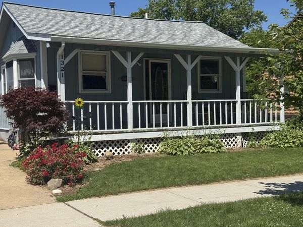 1321 Pearl Street, Lake Odessa, MI 48849