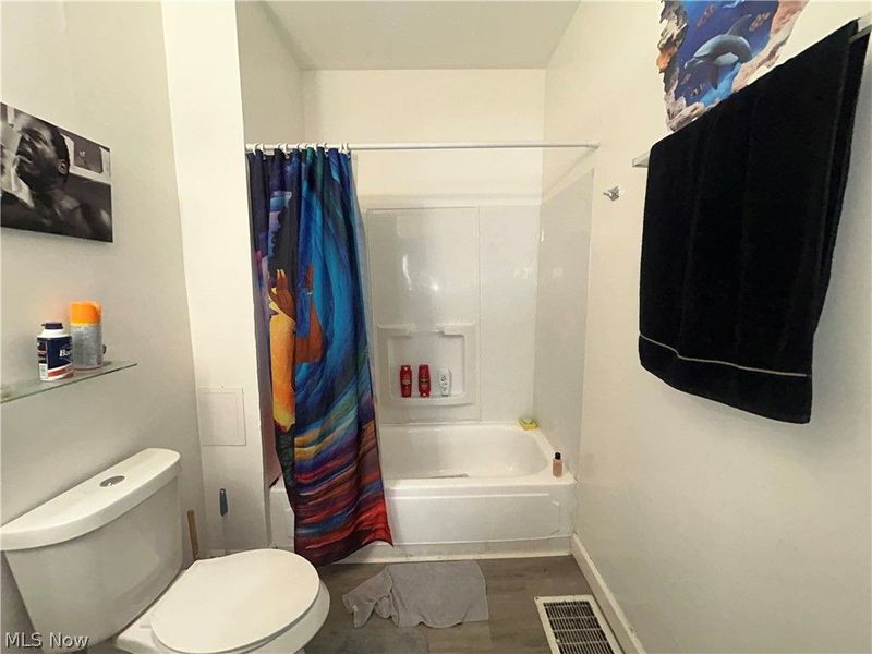 4002 Robert Avenue, Cleveland, OH 44109 Photo 13