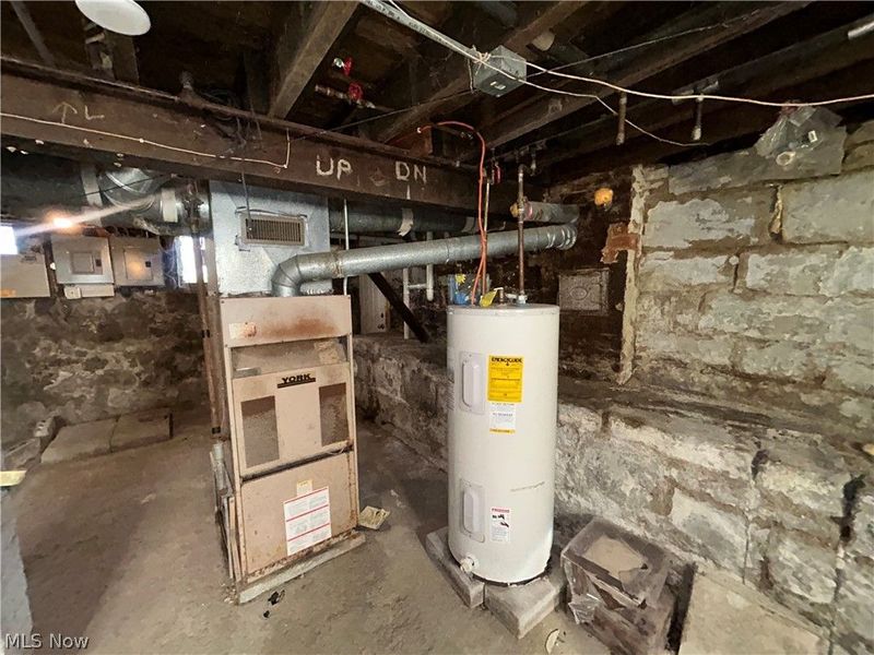 4002 Robert Avenue, Cleveland, OH 44109 Photo 18