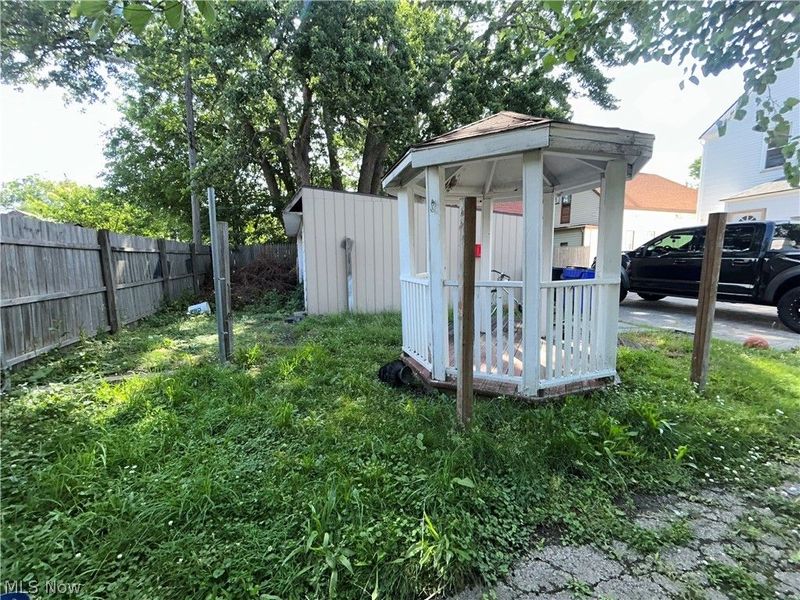 4002 Robert Avenue, Cleveland, OH 44109 Photo 24