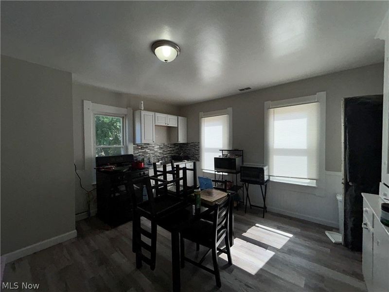 4002 Robert Avenue, Cleveland, OH 44109 Photo 6
