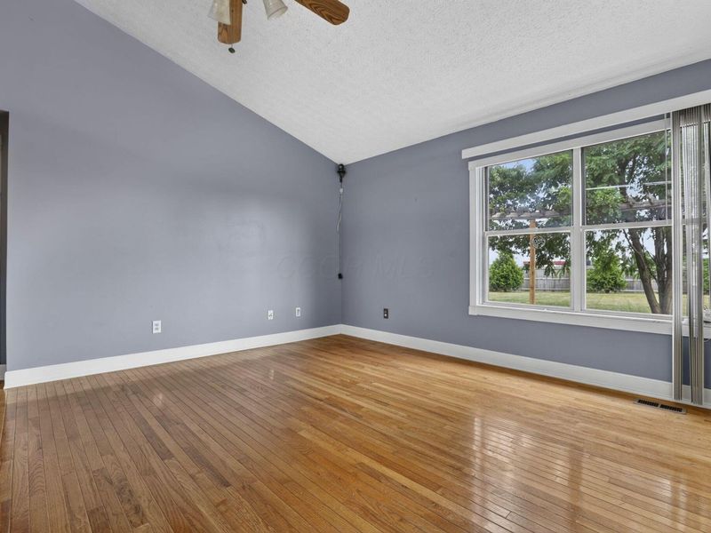 1059 Somerset Court, London, OH 43140 Photo 16