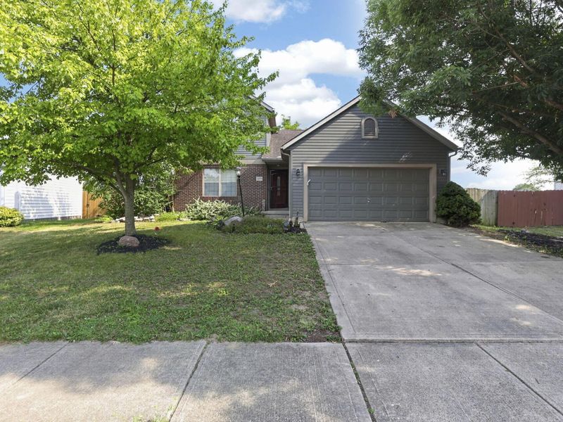1059 Somerset Court, London, OH 43140 Photo 2