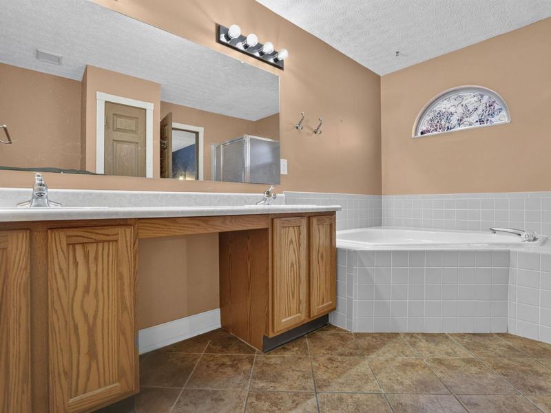 1059 Somerset Court, London, OH 43140 Photo 31