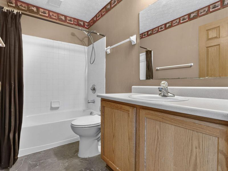 1059 Somerset Court, London, OH 43140 Photo 41