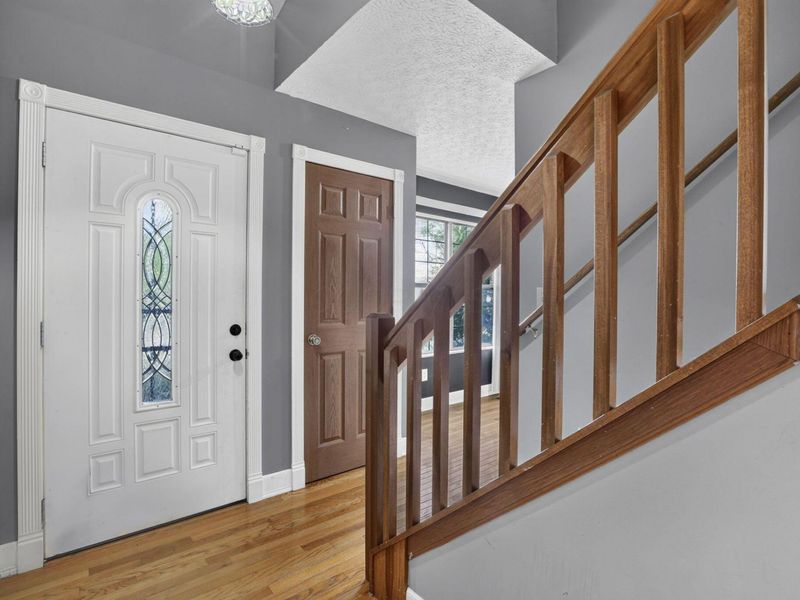1059 Somerset Court, London, OH 43140 Photo 5