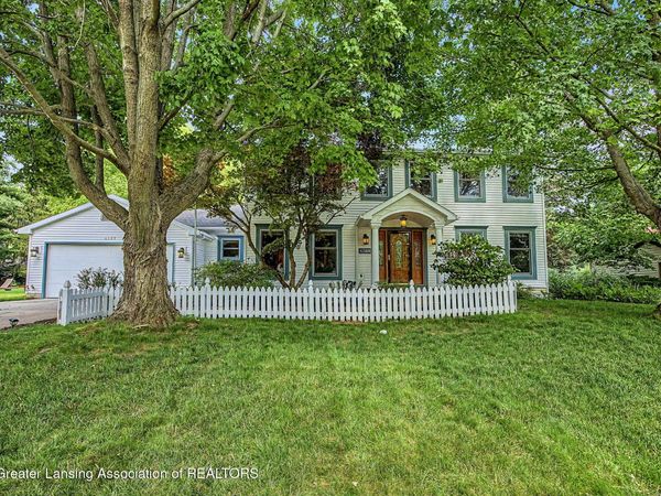 4288 Indian Glen Drive, Okemos, MI 48864