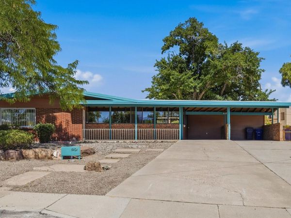 1907 Richmond Drive NE, Albuquerque, NM 87106