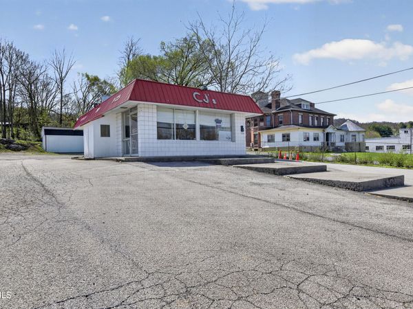 534 South Main Street, Marion, VA 24354