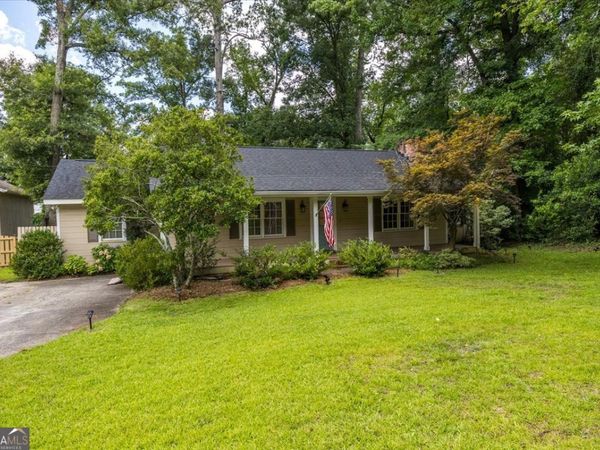 3240 Lousie Place, Macon, GA 31204