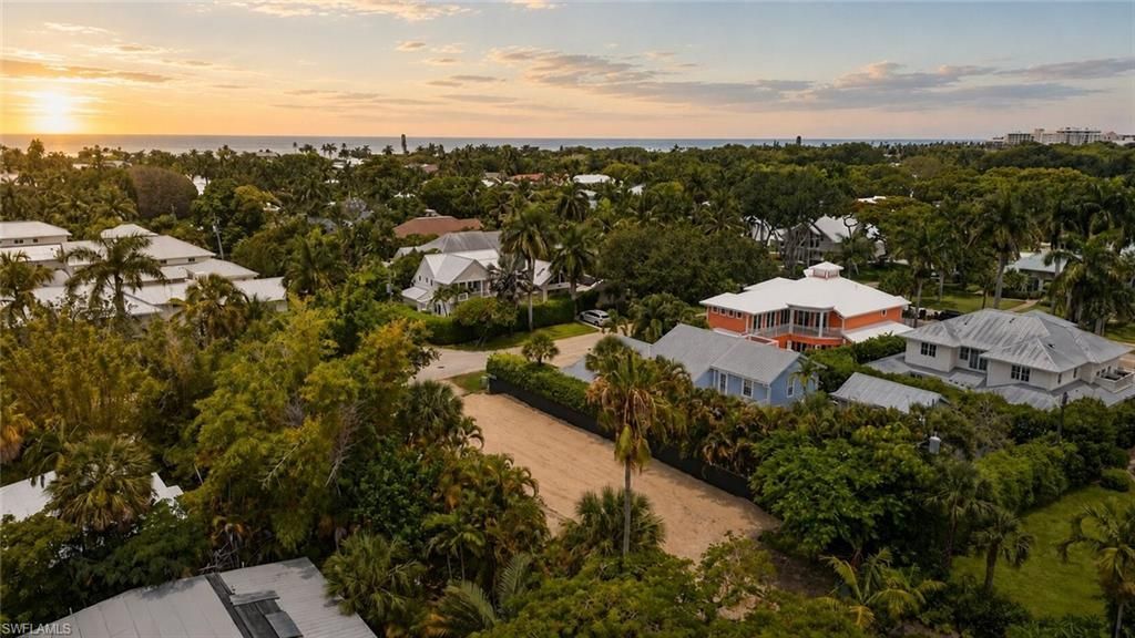 61 4th St S, Naples, FL 34102 Photo