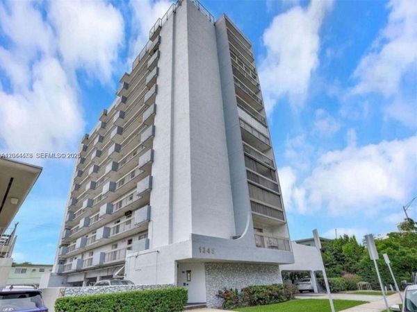 1345 West Ave , Unit 202, Miami Beach, FL 33139