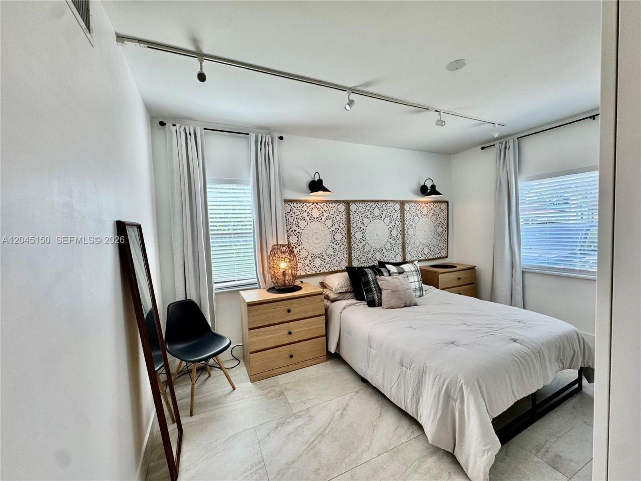 1215 E Broward Blvd , Fort Lauderdale, FL 33301 Photo