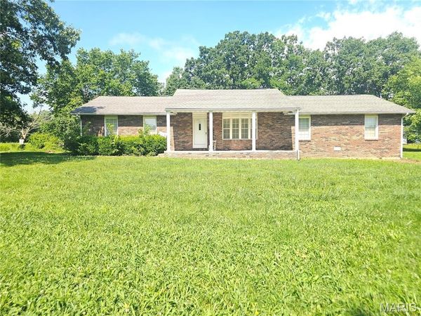 302 Angel Lane, Dixon, MO 65459