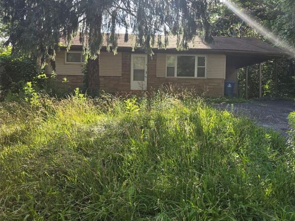 10125 Crown Point Drive , St Louis, MO 63136