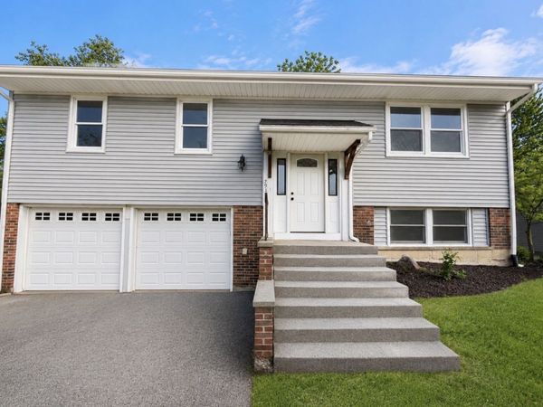 7931 W laurel Drive , Frankfort, IL 60423