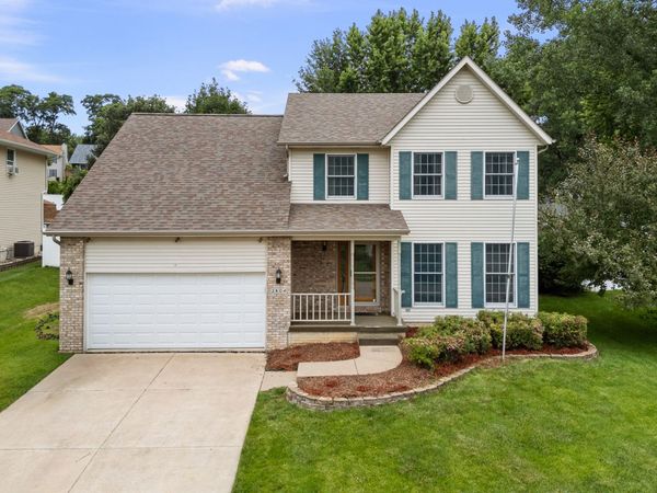 2804 W 44th Street, Davenport, IA 52806