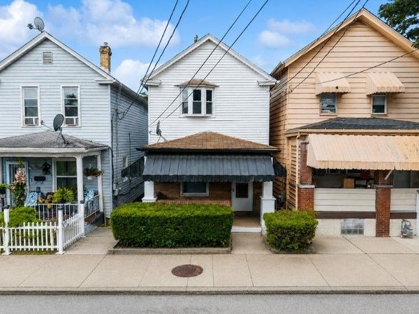 17 13th St, Jeannette, PA 15644