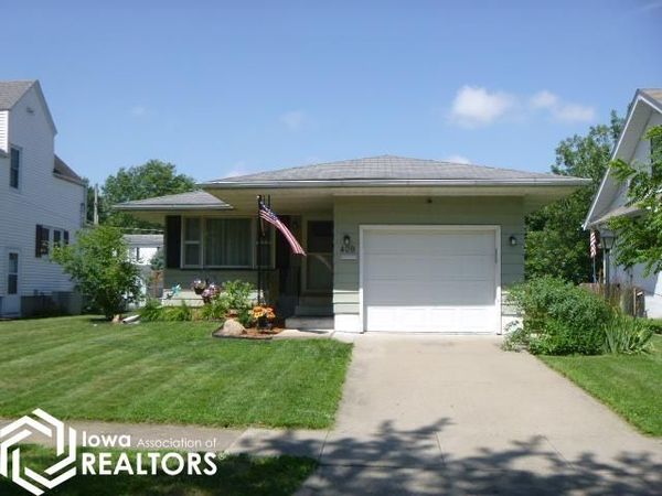 409 Spring Street, West Burlington, IA 52655