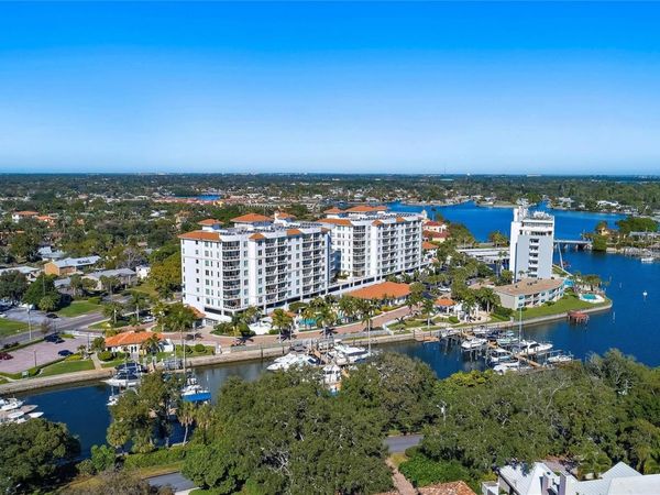 1325 SNELL ISLE BOULEVARD NE, Unit 806, ST PETERSBURG, FL 33704