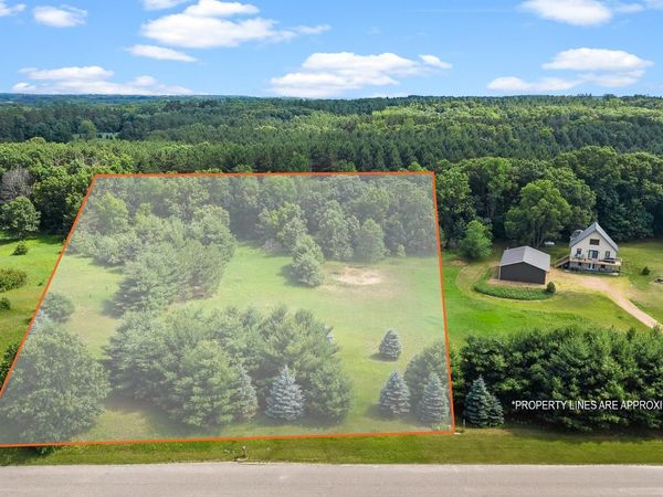 191 Fish Court, Oxford, WI 53952