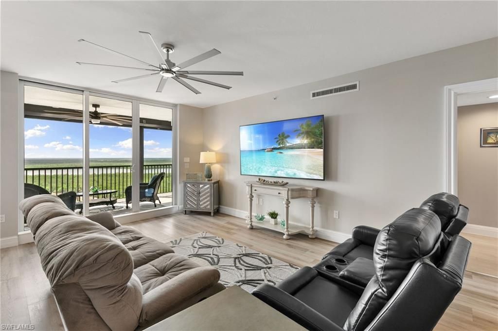 1060 Borghese Ln, Unit 902, Naples, FL 34114 Photo