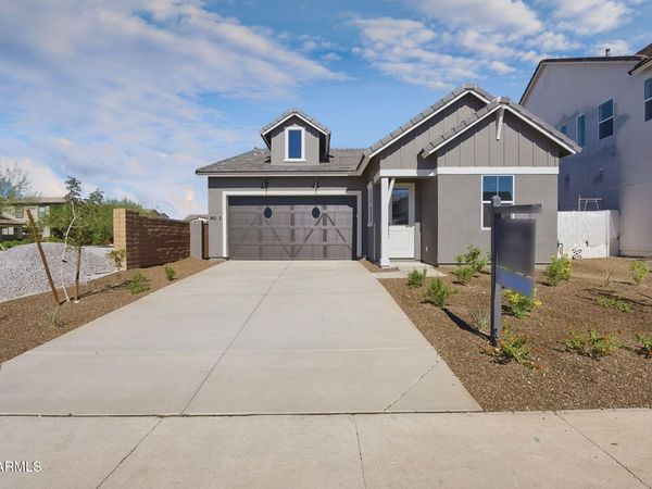 18042 W VERBENA Drive, Goodyear, AZ 85338